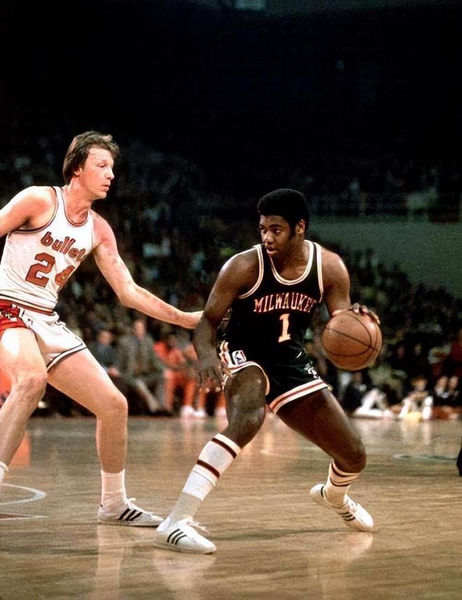 年足球的发 年足球的发